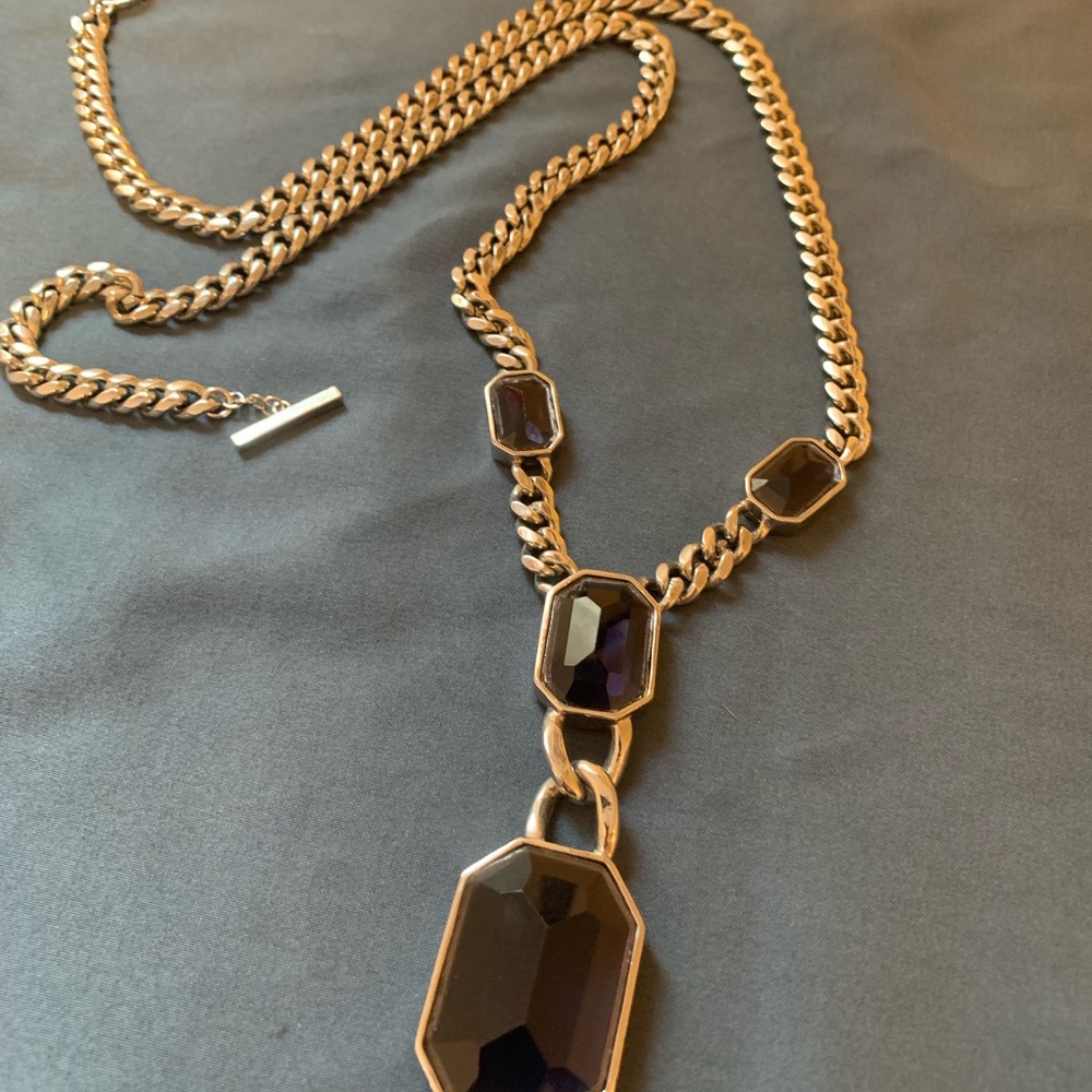 EUC Anne Klein Silver & Dark blue gem necklace